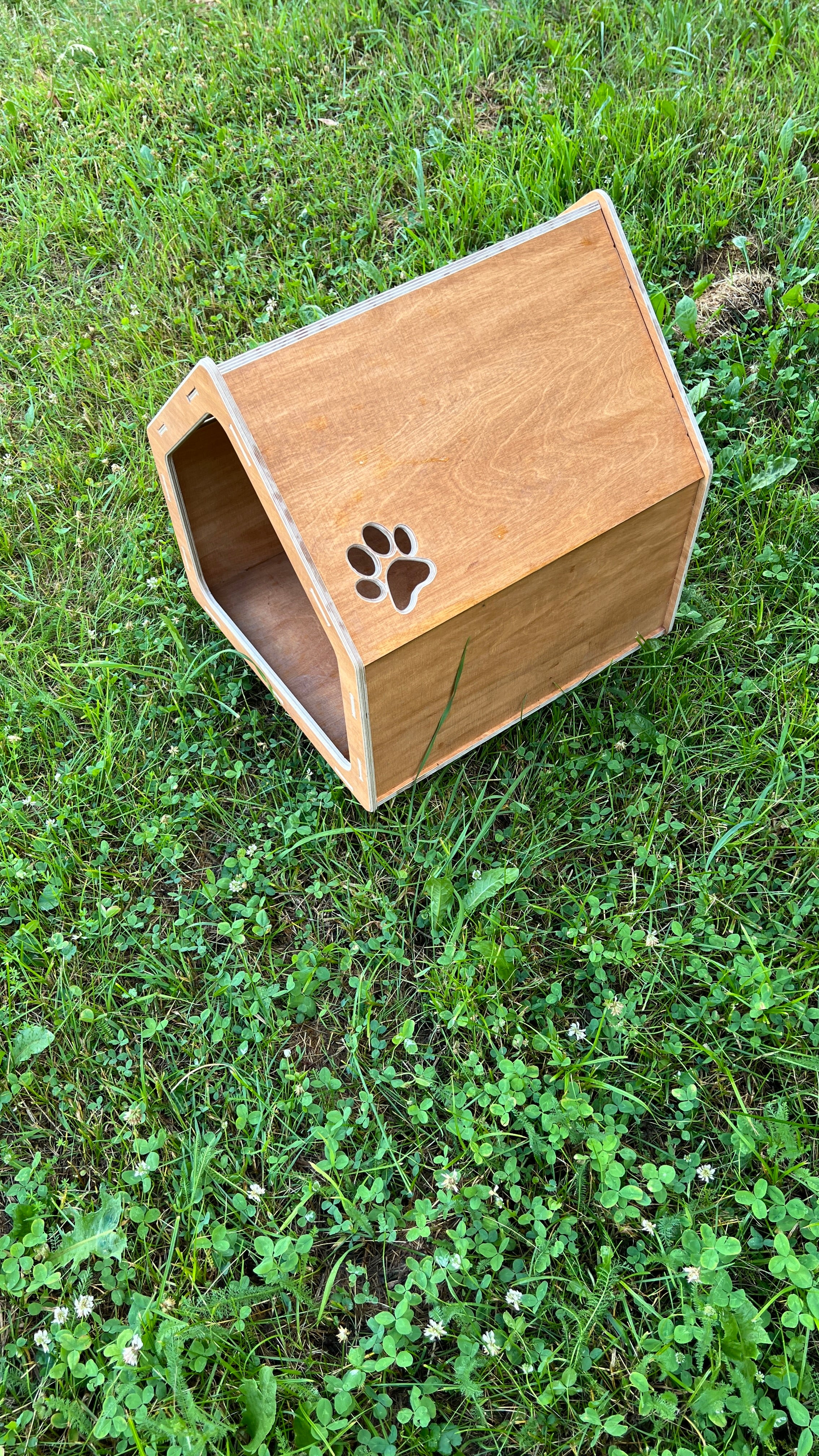 Modern Wooden Dog House Classic Edition | Lignaris