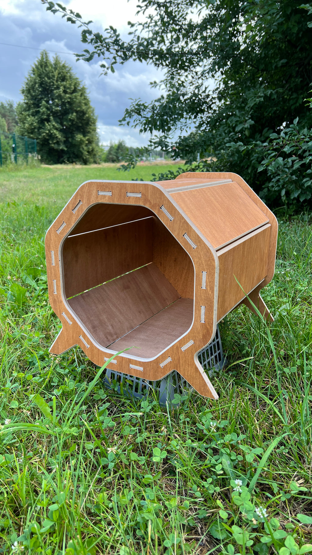 Designer Wooden Pet House “Modern Barrel” | Lignaris