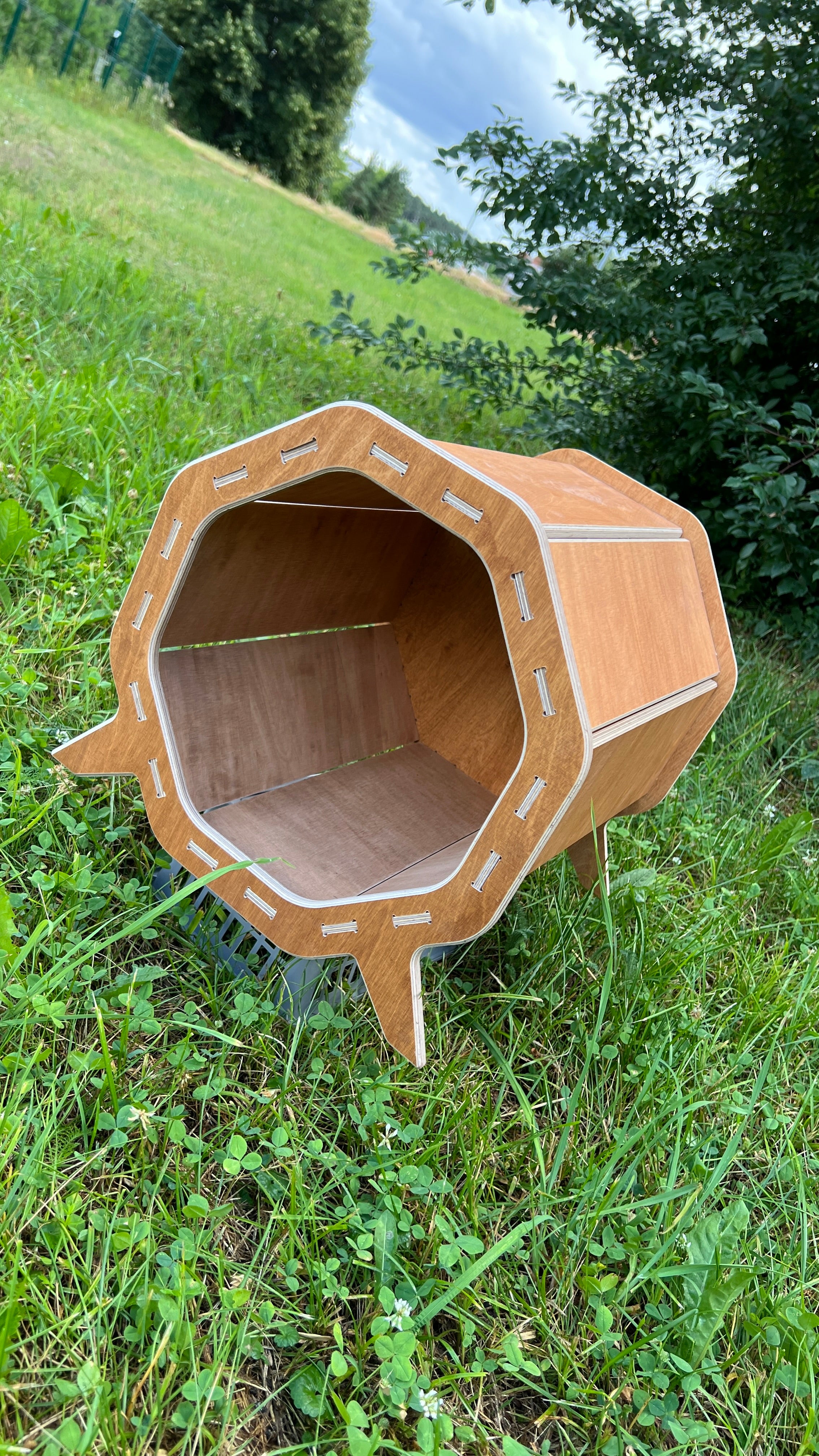 Designer Wooden Pet House “Modern Barrel” | Lignaris