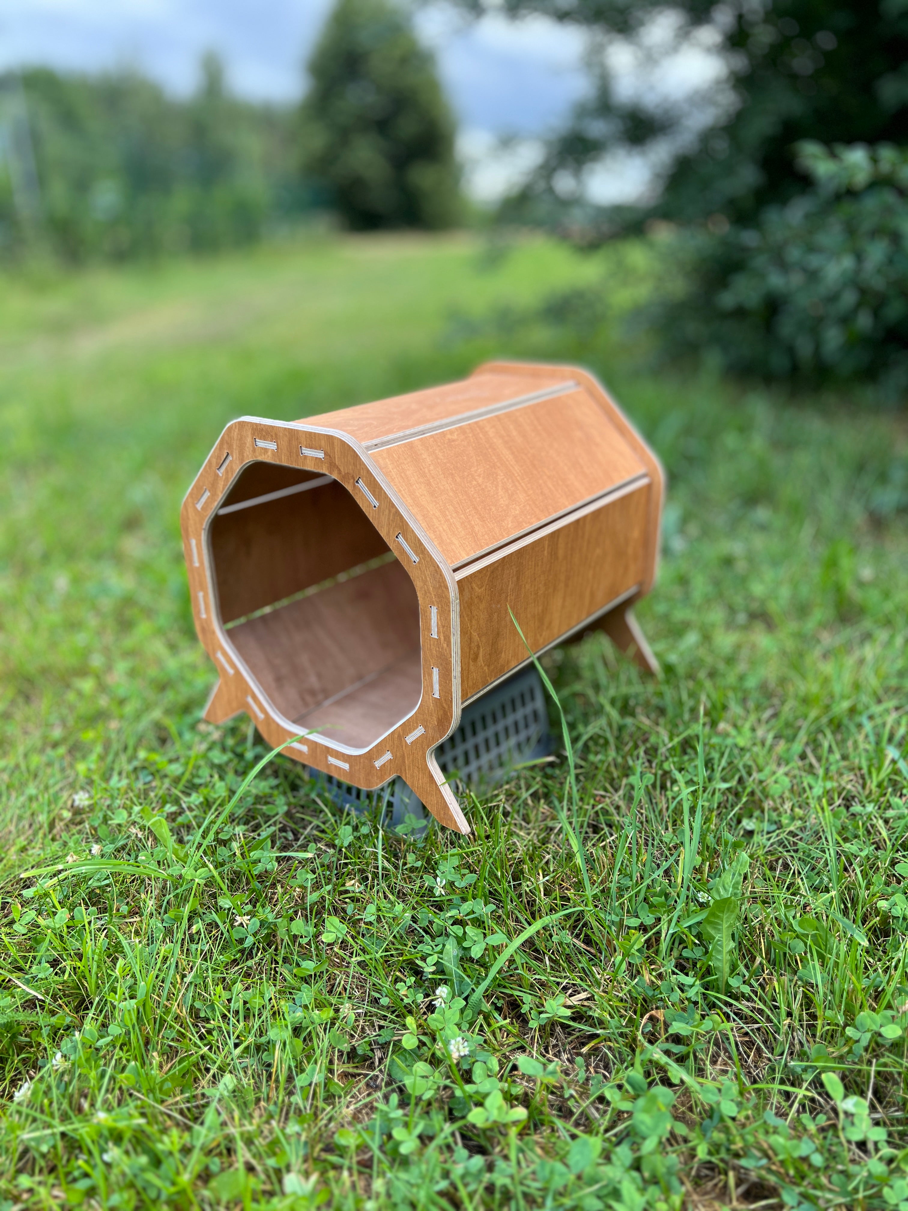 Designer Wooden Pet House “Modern Barrel” | Lignaris