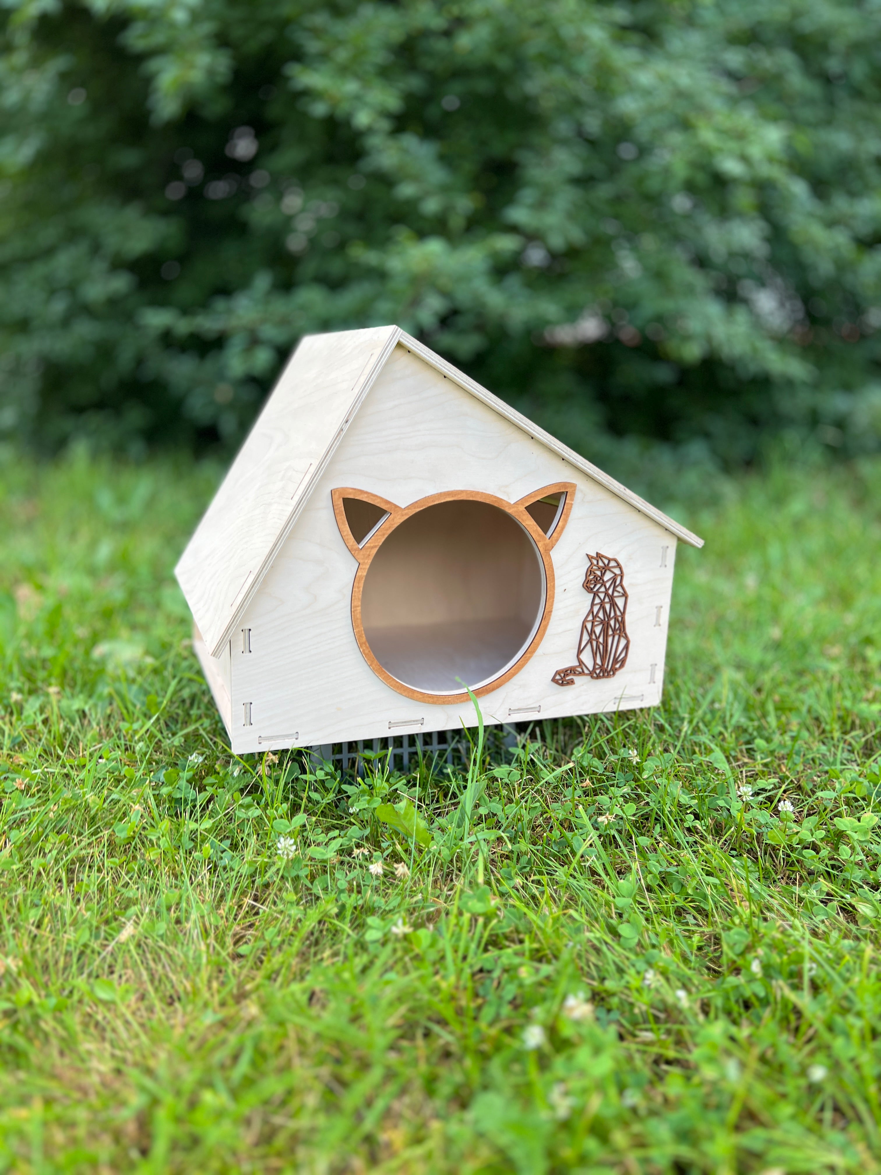 Modern Wooden Cat House | Lignaris