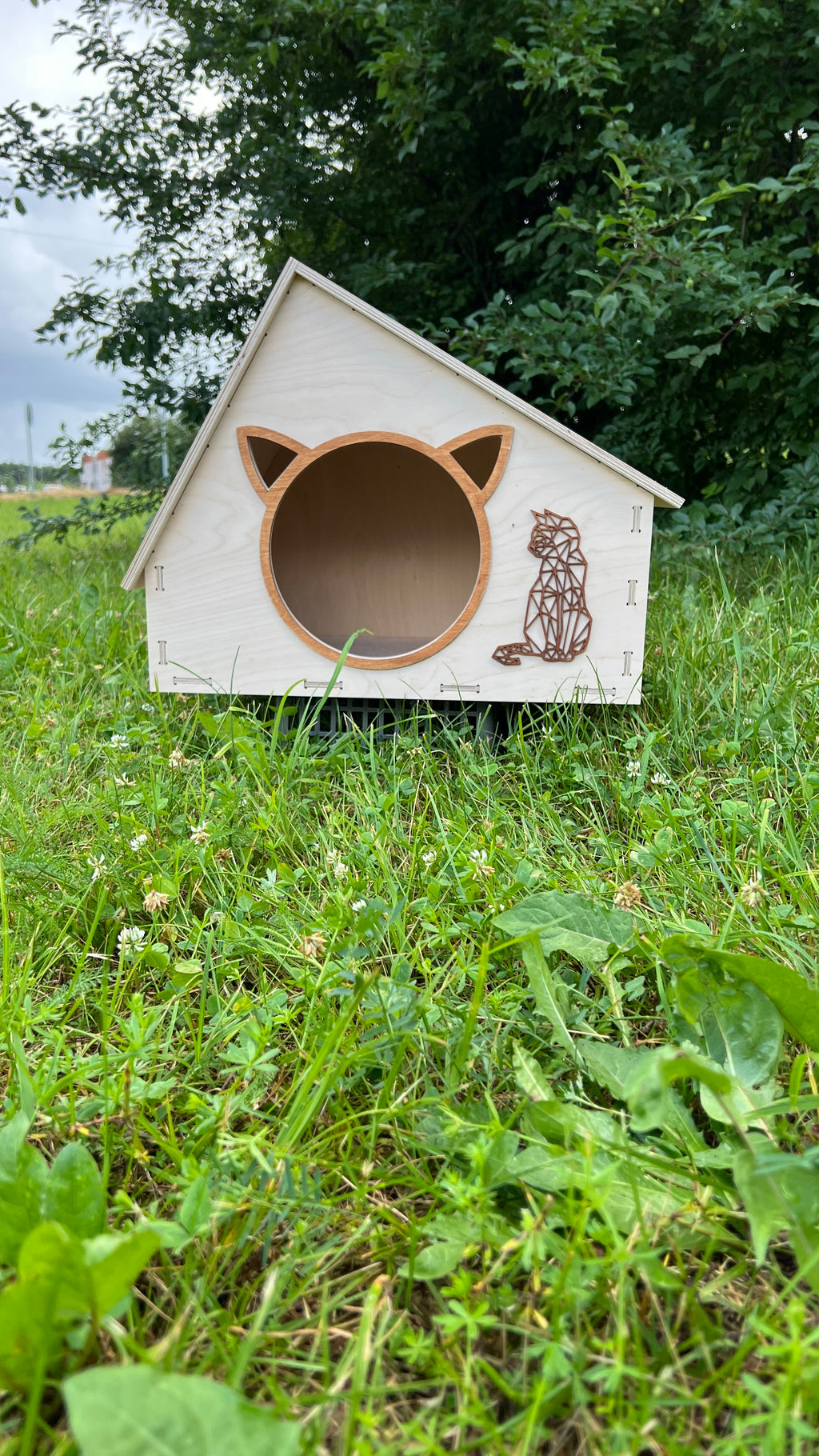 Modern Wooden Cat House | Lignaris