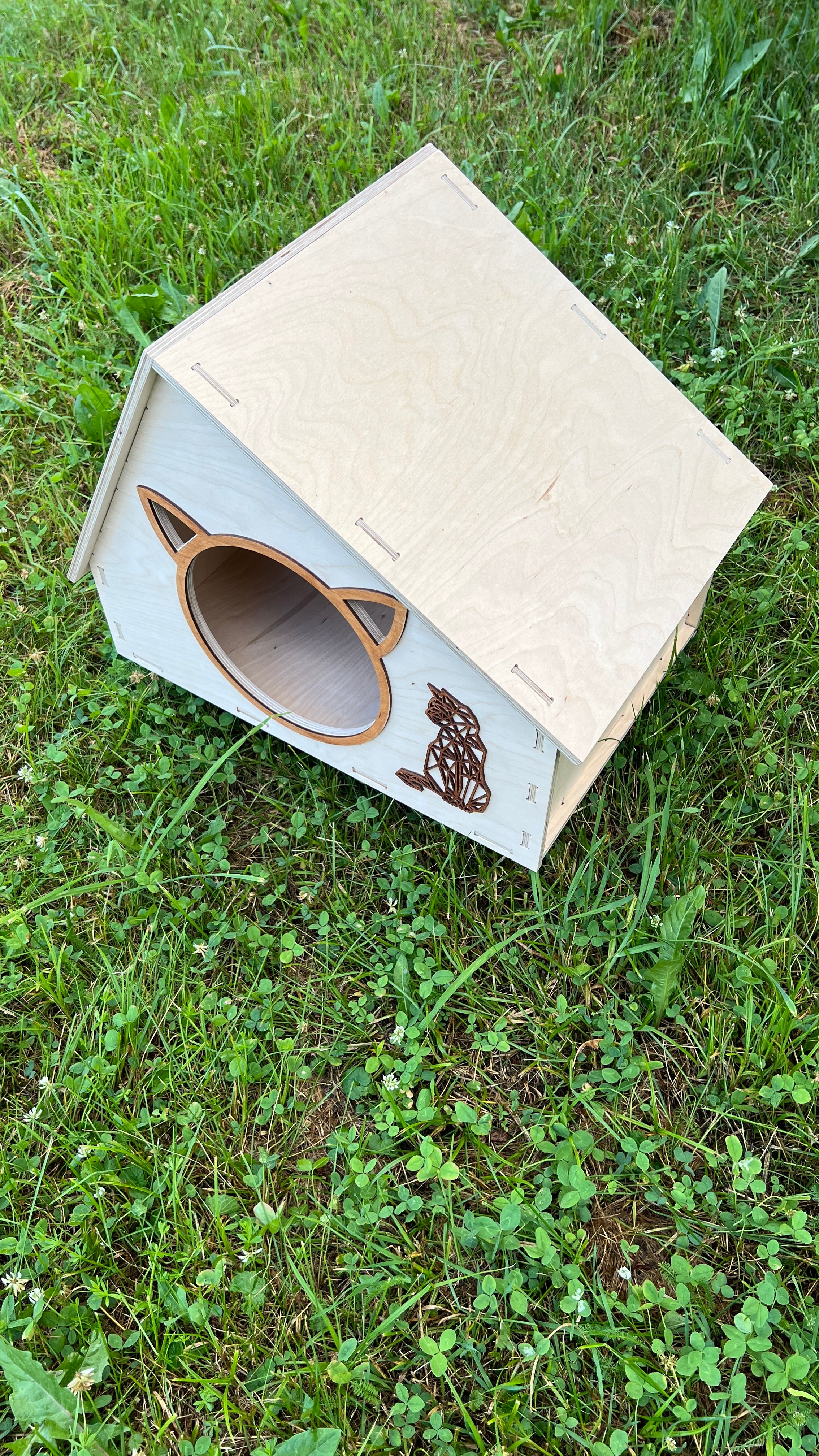 Modern Wooden Cat House | Lignaris