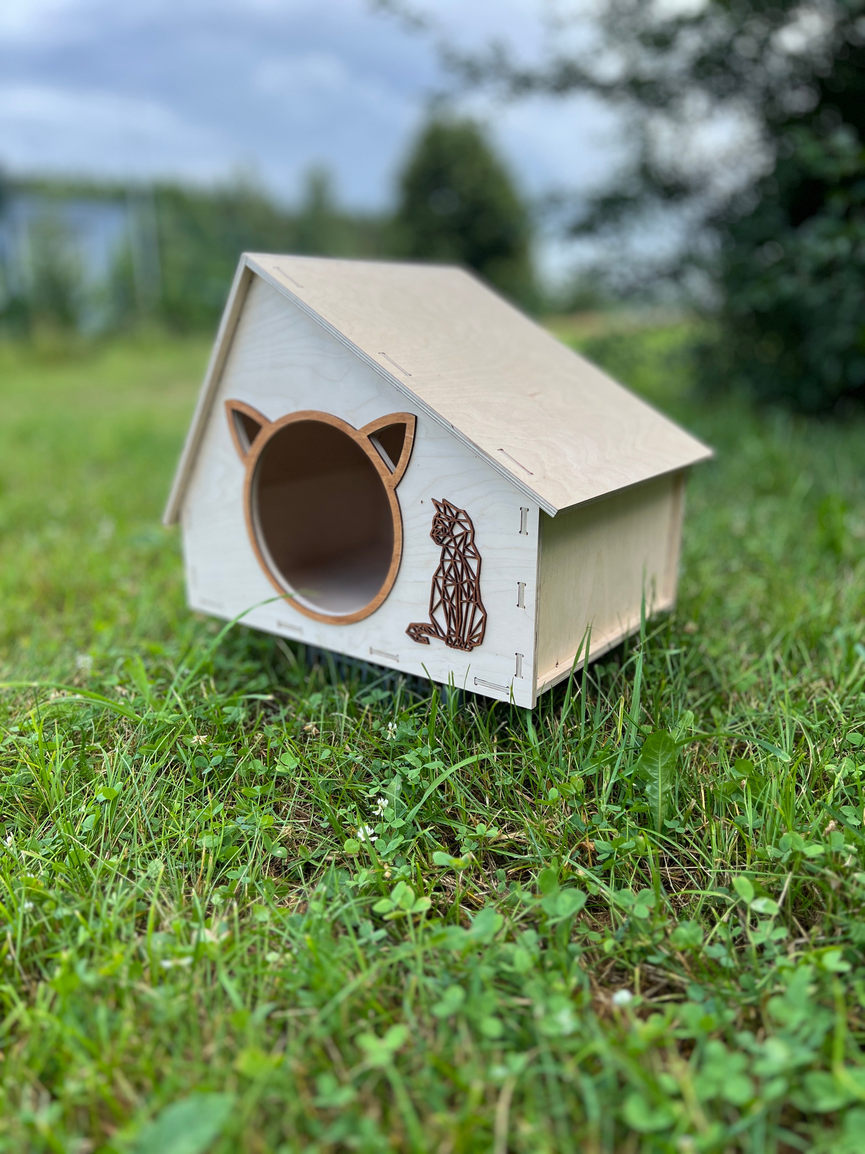 Modern Wooden Cat House | Lignaris